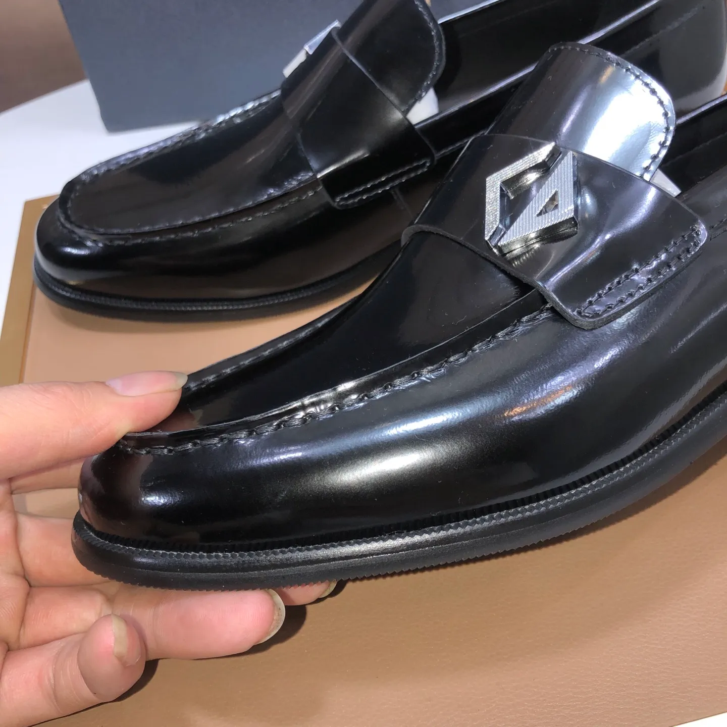 Men's shoes 💰580💰[Dior] (water-dyed cowhide lining) Dior original 1:1 high-quality factory, imported original materials, imported raw cowhide, water-dyed cowhide lining, original TPU outsole, code number: 39-44 (45 customized)